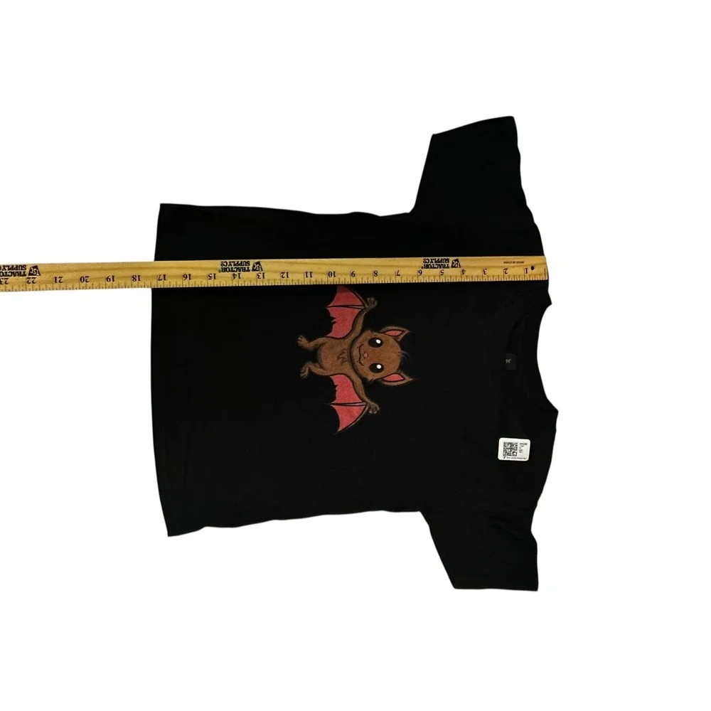 Black T-Shirt with Cute Bat Graphic Tee‎ Short Sleeve Kids Size 2